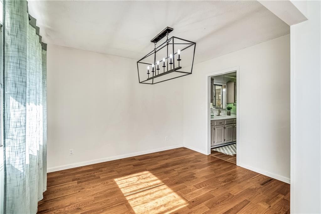 3 bedroom, 2 bathroom, 1,884 sq ft single family residence for sale at 2814 Suncrest Drive, Dalton, GA 30720 — photo 7