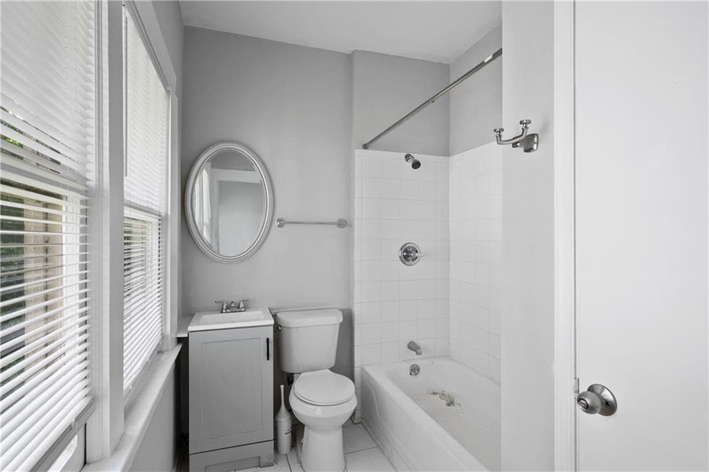 1 bedroom, 1 bathroom, 750 sq ft quadruplex for rent at 789 Barnett Street 2, Atlanta, GA 30306 for $1,700 a month — photo 10