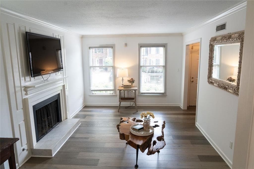 2 bedroom, 3 bathroom, 1,080 sq ft townhouse under contract at 13 Stratford Hall Place #13, Atlanta, GA 30342 — photo 8