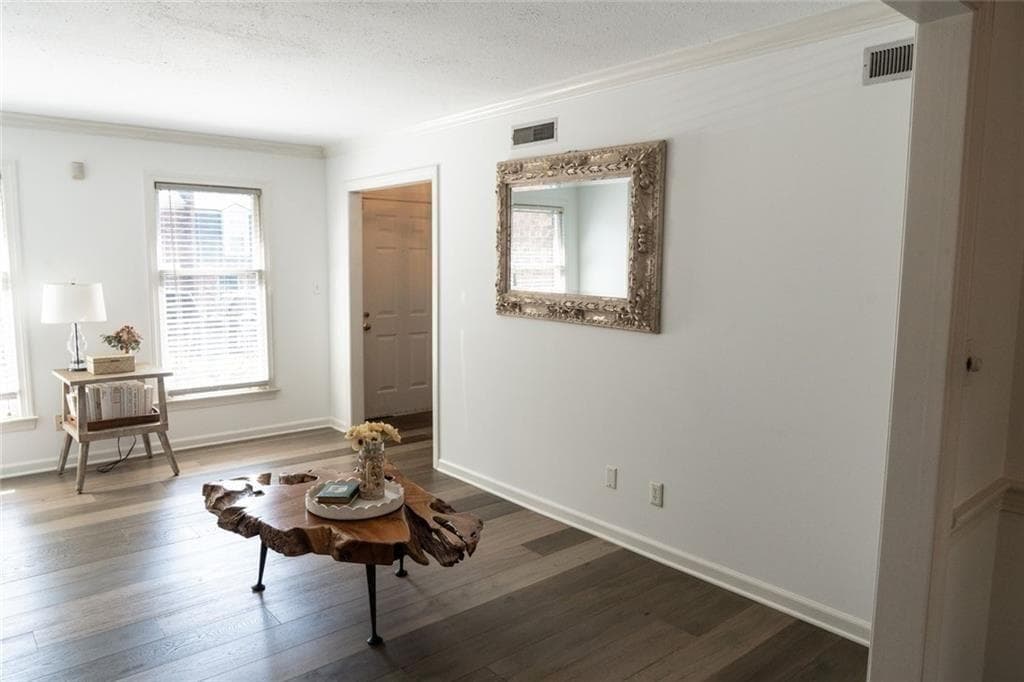 2 bedroom, 3 bathroom, 1,080 sq ft townhouse under contract at 13 Stratford Hall Place #13, Atlanta, GA 30342 — photo 9