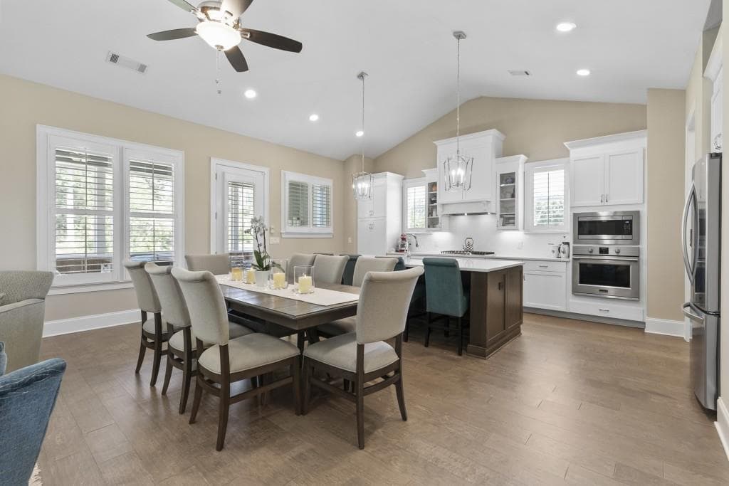 4 bedroom, 4 bathroom, 3,901 sq ft single family residence under contract at 6743 Winding Canyon Road, Flowery Branch, GA 30542 — photo 10