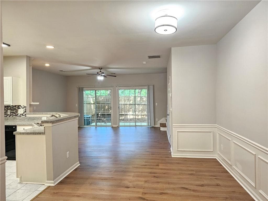 3 bedroom, 3 bathroom, 1,416 sq ft townhouse for rent at 1999 Hailston Drive, Duluth, GA 30097 for $2,200 a month — photo 2
