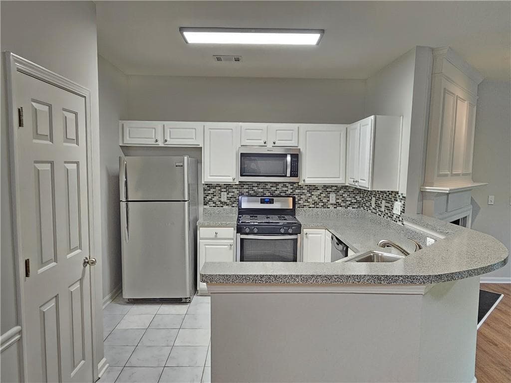 3 bedroom, 3 bathroom, 1,416 sq ft townhouse for rent at 1999 Hailston Drive, Duluth, GA 30097 for $2,200 a month — photo 5