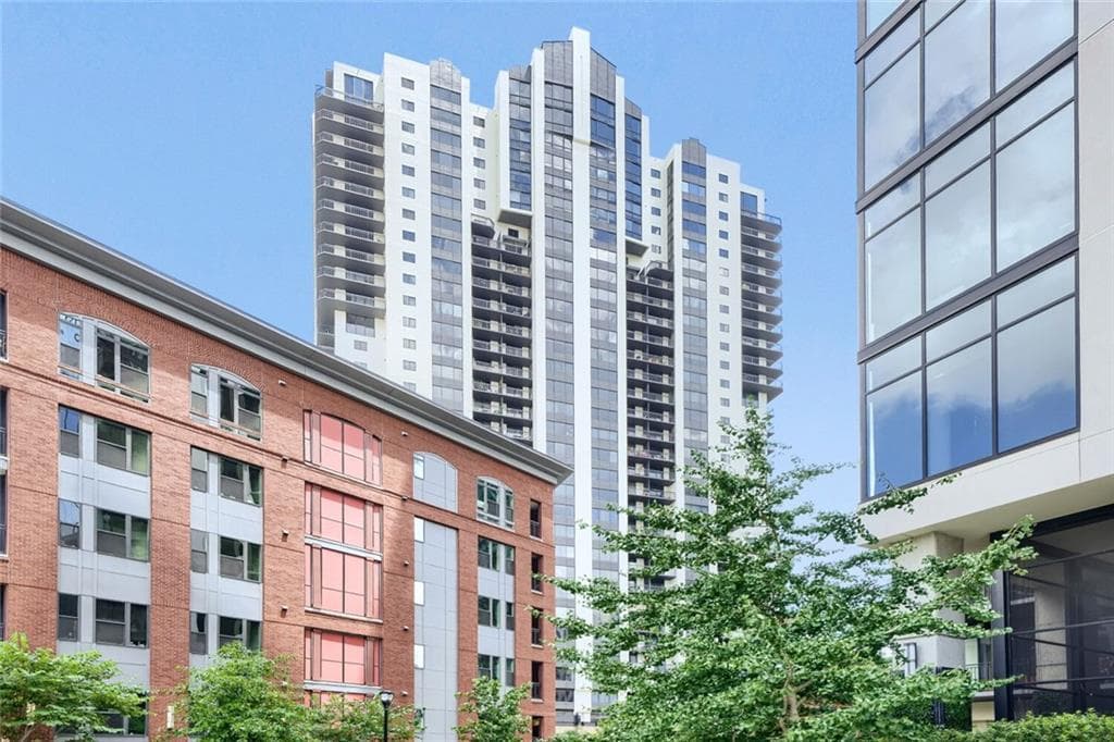 2 bedroom, 2 bathroom, 1,265 sq ft condominium for sale at 3481 Lakeside Drive 2603, Atlanta, GA 30326