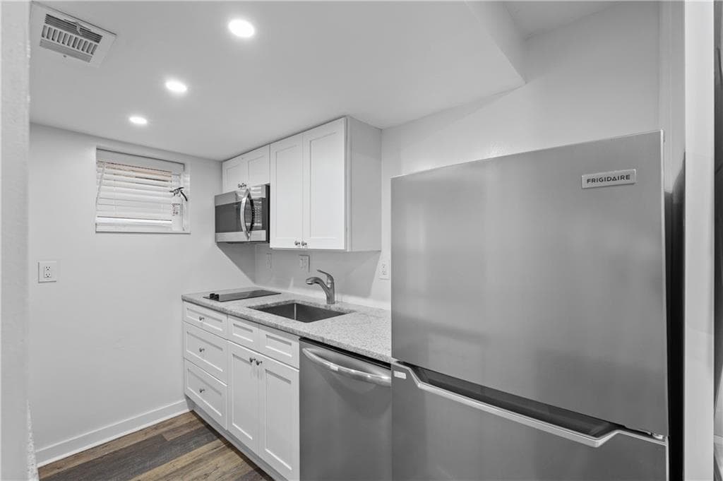 1 bathroom, 700 sq ft quadruplex for rent at 789 Barnett Street 4, Atlanta, GA 30306 for $1,400 a month — photo 4