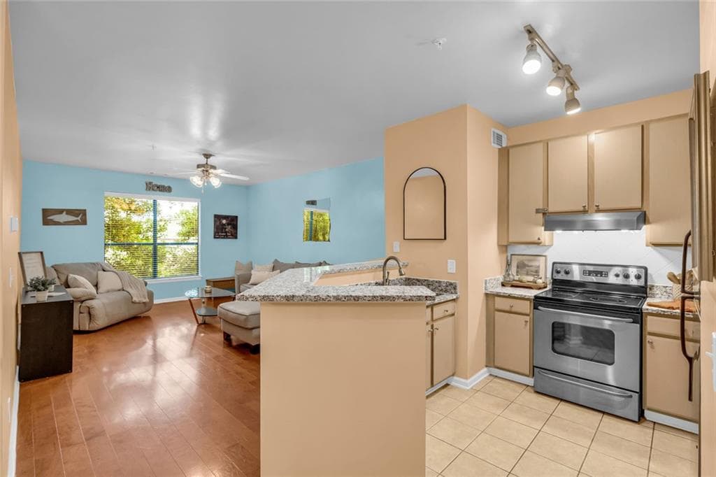 1 bedroom, 1 bathroom, 800 sq ft condominium for sale at 821 Ralph Mcgill Boulevard 2303, Atlanta, GA 30306 — photo 7
