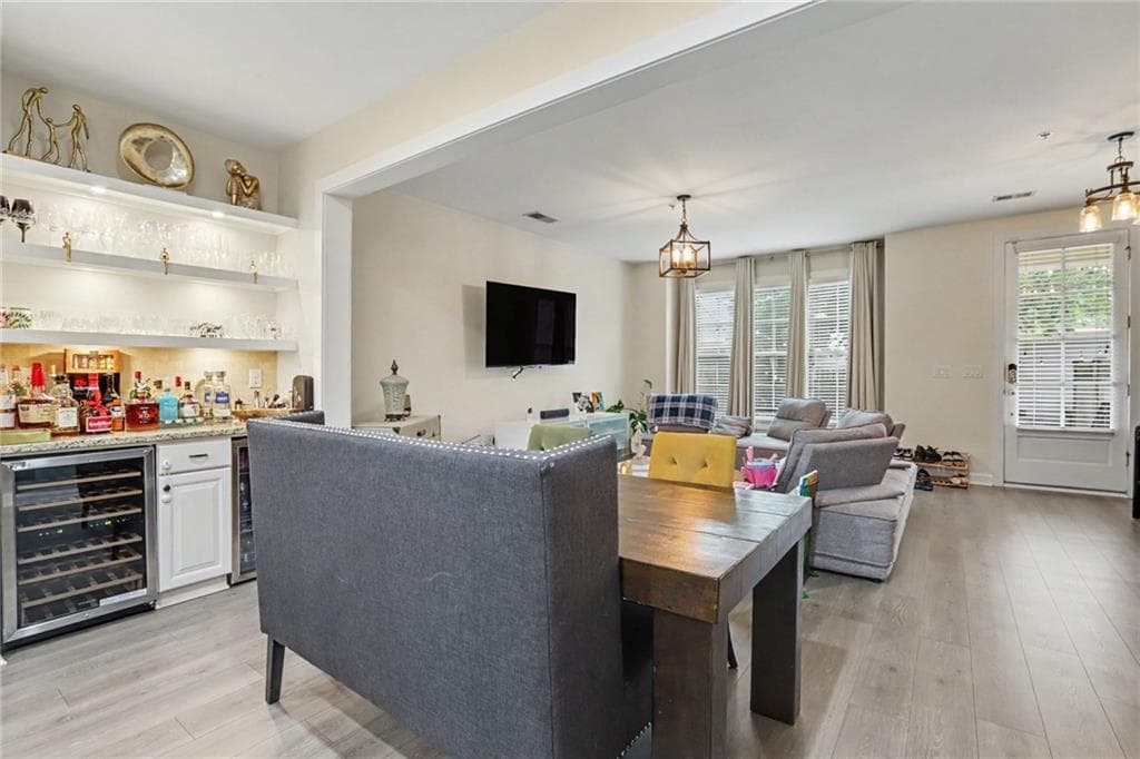 3 bedroom, 3 bathroom, 2,074 sq ft condominium for sale at 6084 Holly Park Lane, Mableton, GA 30126 — photo 3