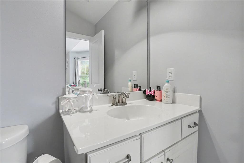 3 bedroom, 3 bathroom, 2,074 sq ft condominium for sale at 6084 Holly Park Lane, Mableton, GA 30126 — photo 7