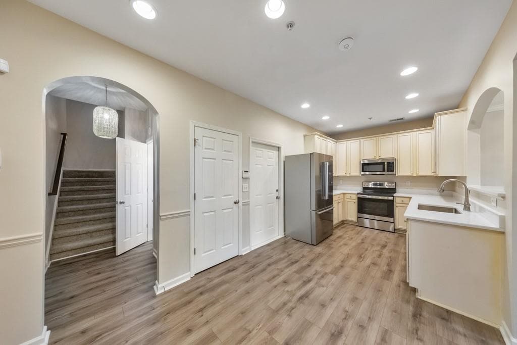 3 bedroom, 3 bathroom, 1,544 sq ft townhouse under contract at 530 Georgia Way, Woodstock, GA 30188 — photo 9