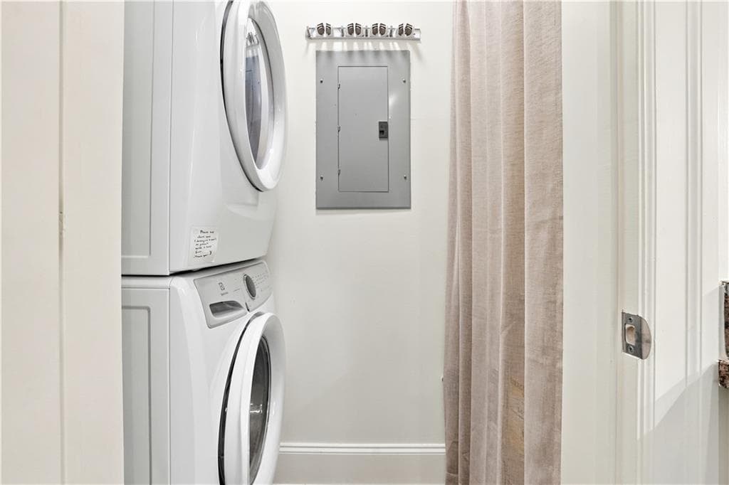 1 bedroom, 1 bathroom, 869 sq ft condominium for sale at 325 E Paces Ferry Road 704, Atlanta, GA 30305 — photo 7