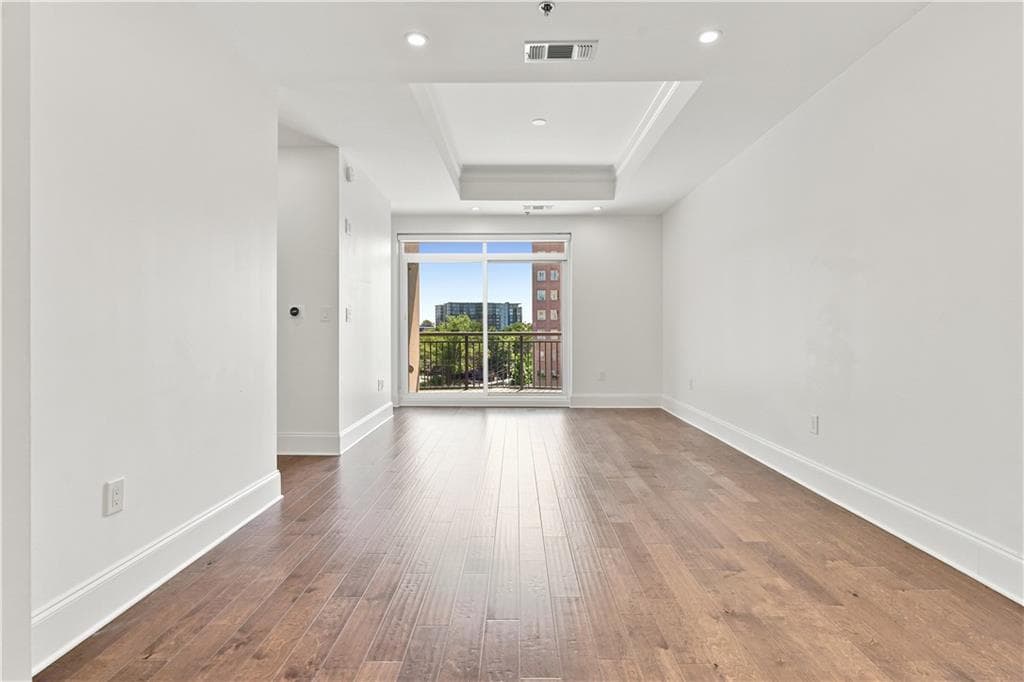 1 bedroom, 1 bathroom, 869 sq ft condominium for sale at 325 E Paces Ferry Road 704, Atlanta, GA 30305 — photo 10