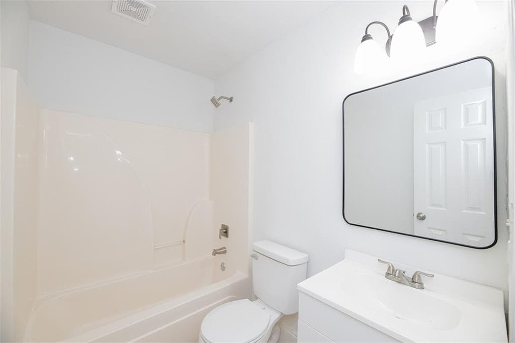 duplex for sale at 22 S Eugenia Place, Atlanta, GA 30318 — photo 7