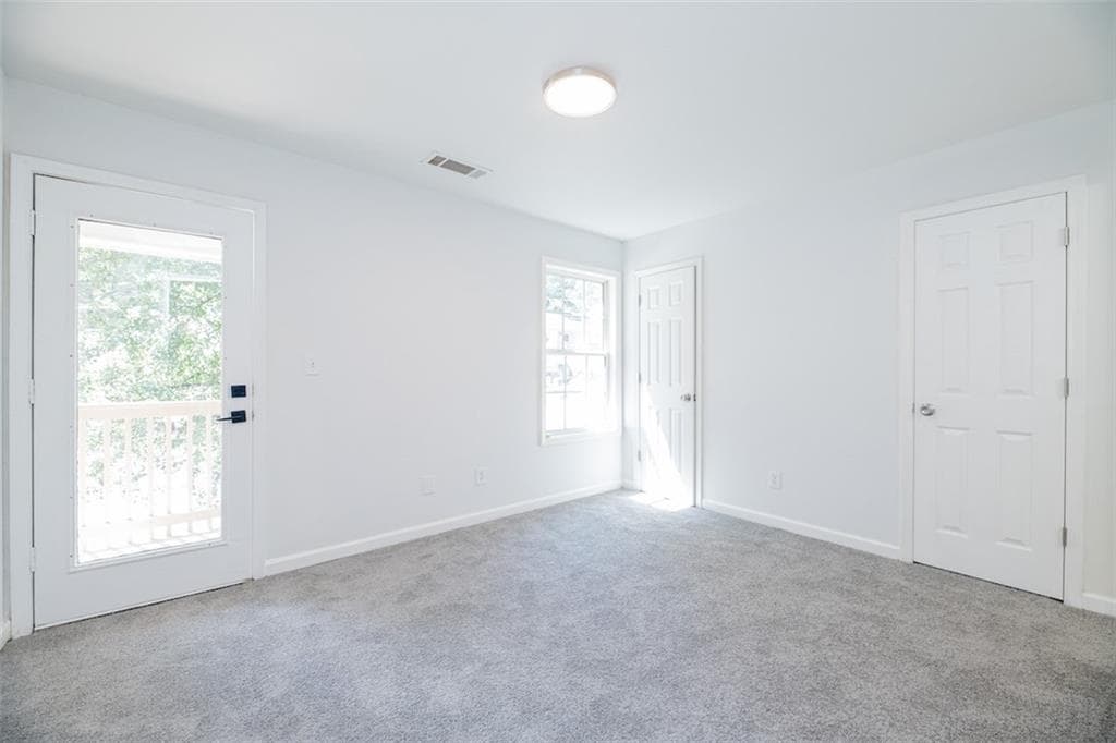 duplex for sale at 22 S Eugenia Place, Atlanta, GA 30318 — photo 8