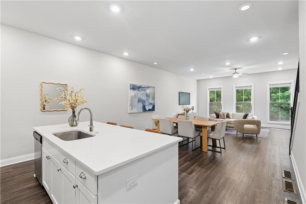 3 bedroom, 4 bathroom, 2,142 sq ft townhouse for rent at 857 Constellation Drive, Decatur, GA 30033 for $3,400 a month — photo 5