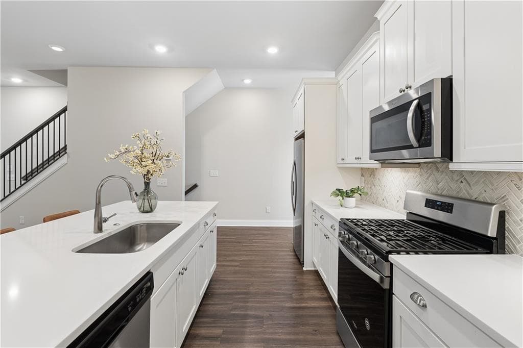 3 bedroom, 4 bathroom, 2,142 sq ft townhouse for rent at 857 Constellation Drive, Decatur, GA 30033 for $3,400 a month — photo 9