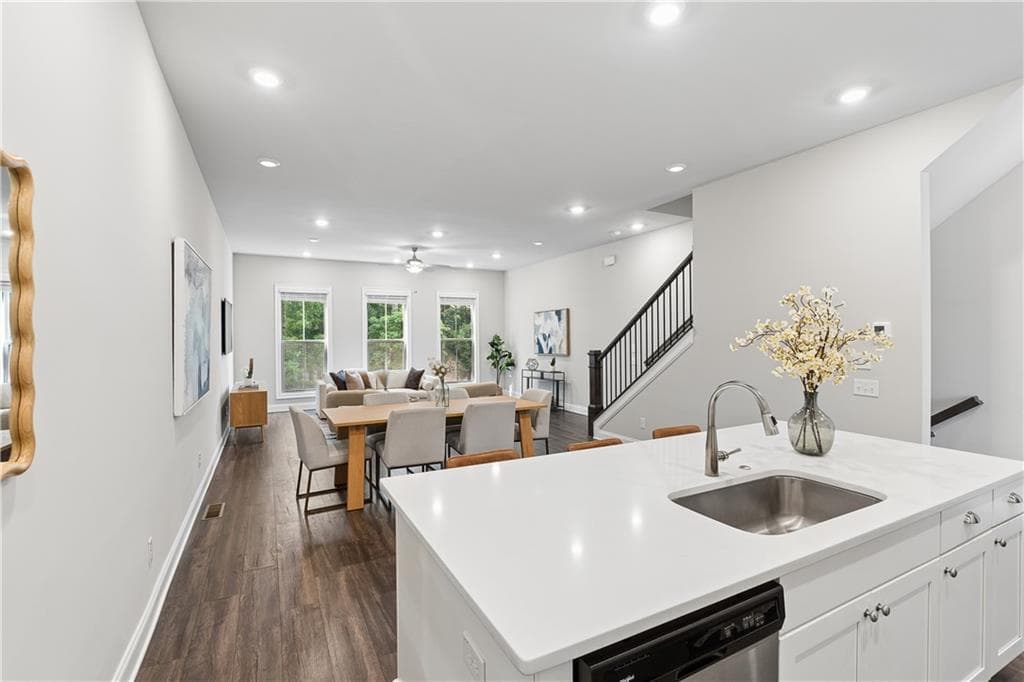 3 bedroom, 4 bathroom, 2,142 sq ft townhouse for rent at 857 Constellation Drive, Decatur, GA 30033 for $3,400 a month — photo 10