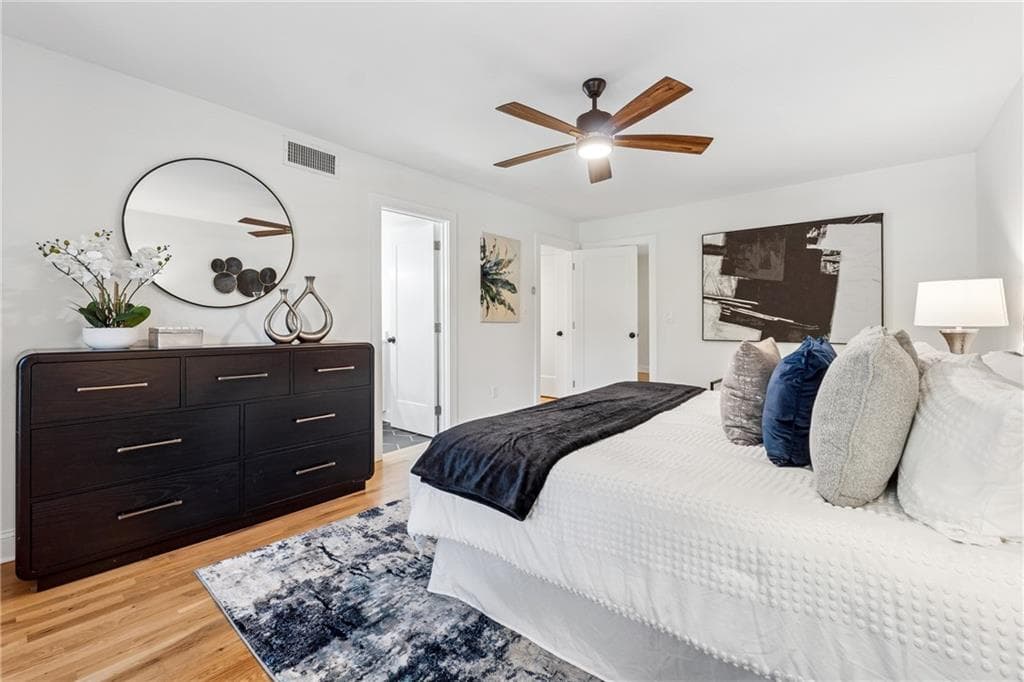 3 bedroom, 2 bathroom, 1,750 sq ft condominium under contract at 106 La Rue Place, Atlanta, GA 30327 — photo 10