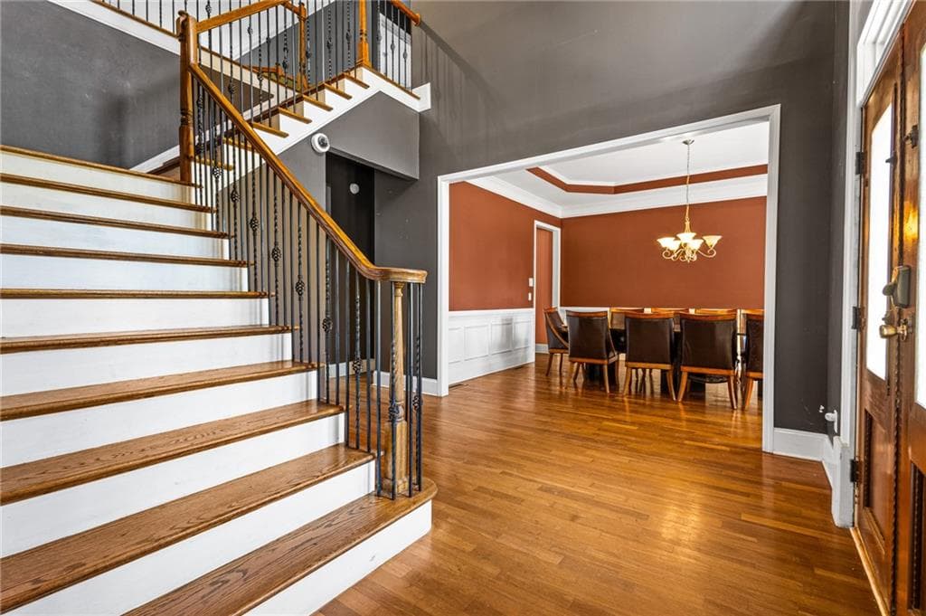 5 bedroom, 6 bathroom, 4,228 sq ft single family residence under contract at 209 Kingscastle Drive, Ellenwood, GA 30294 — photo 4