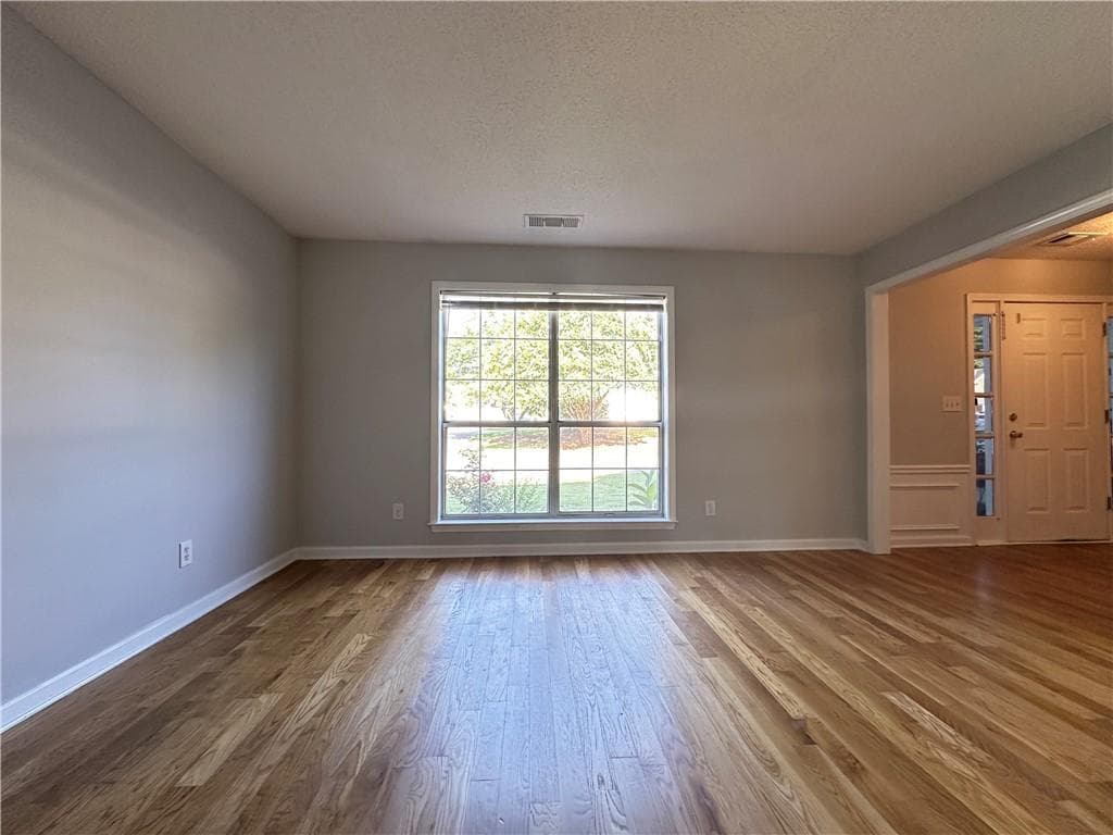 4 bedroom, 3 bathroom, 2,289 sq ft single family residence for rent at 11900 Carriage Park Lane, Duluth, GA 30097 for $2,649 a month — photo 8