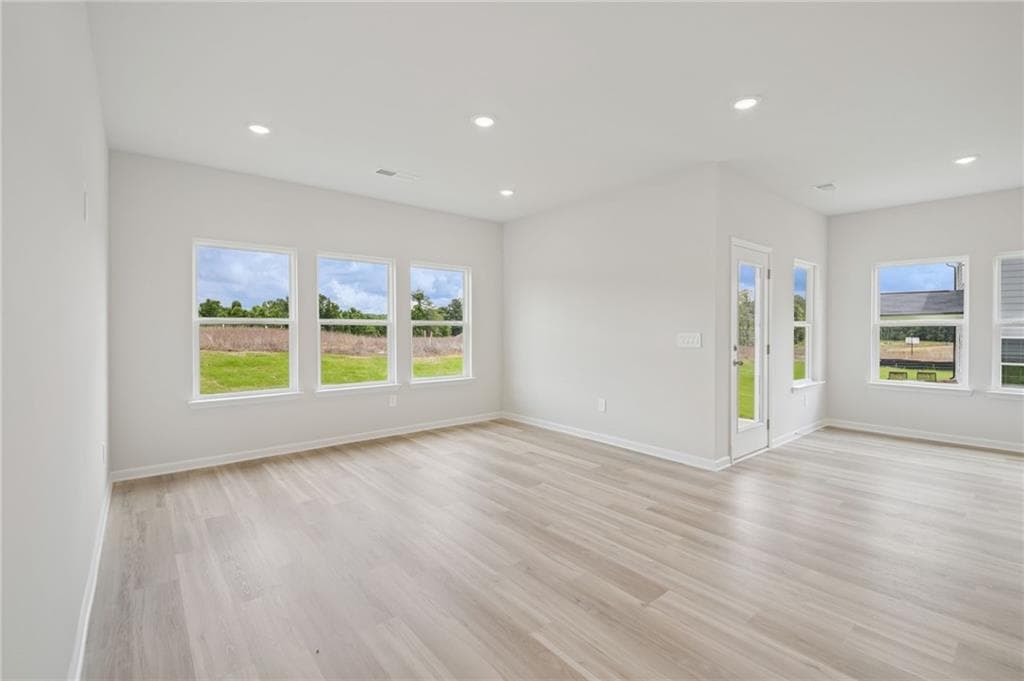 4 bedroom, 2 bathroom, 1,835 sq ft single family residence under contract at 708 Cargile Court, Villa Rica, GA 30180 — photo 6
