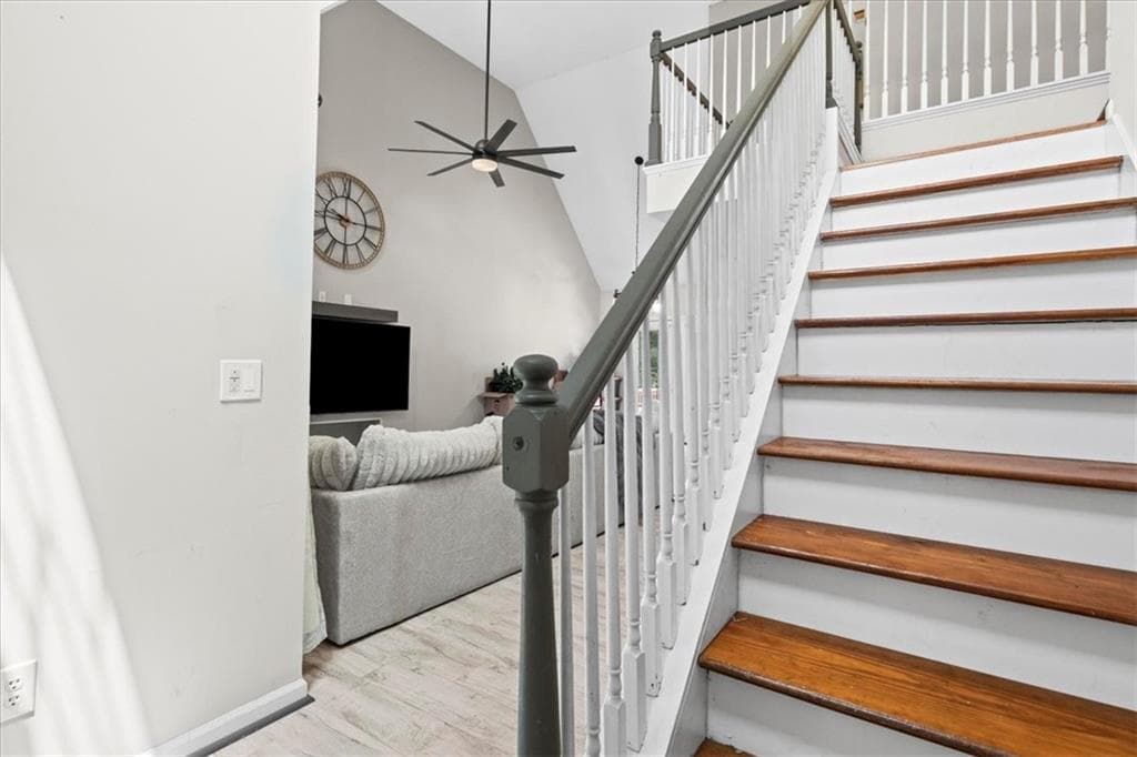 4 bedroom, 3 bathroom, 1,757 sq ft single family residence under contract at 208 Levi Street, Calhoun, GA 30701 — photo 5