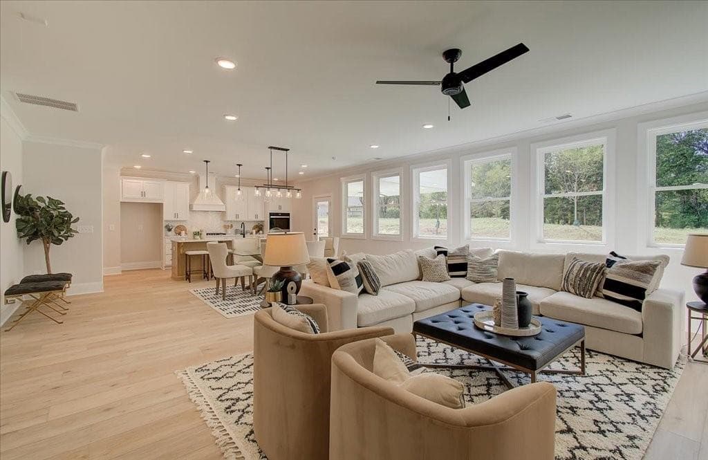 5 bedroom, 4 bathroom, 3,935 sq ft single family residence under contract at 6006 Little Ridge Road, Acworth, GA 30102 — photo 4