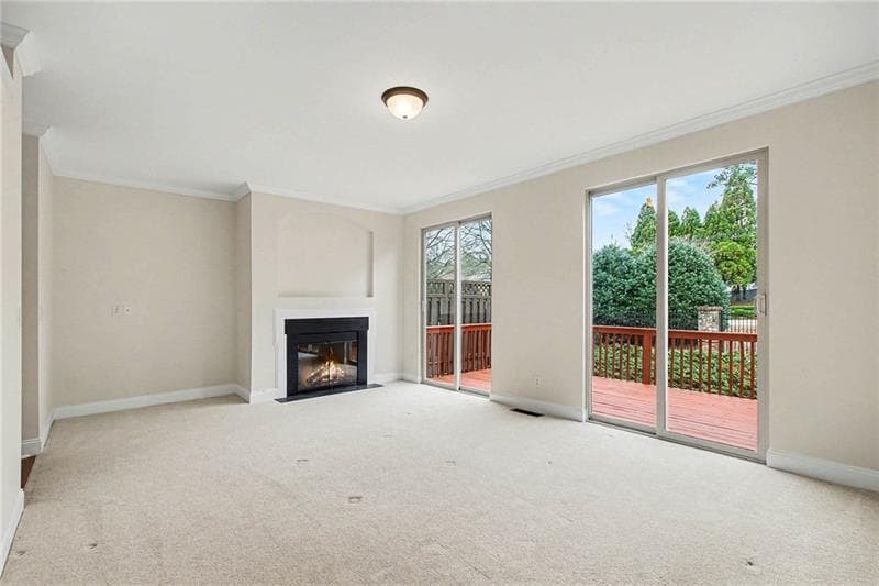3 bedroom, 4 bathroom, 2,288 sq ft townhouse under contract at 2707 Hallwood Lane, Suwanee, GA 30024 — photo 3