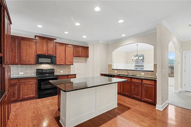 3 bedroom, 4 bathroom, 2,288 sq ft townhouse under contract at 2707 Hallwood Lane, Suwanee, GA 30024 — photo 9