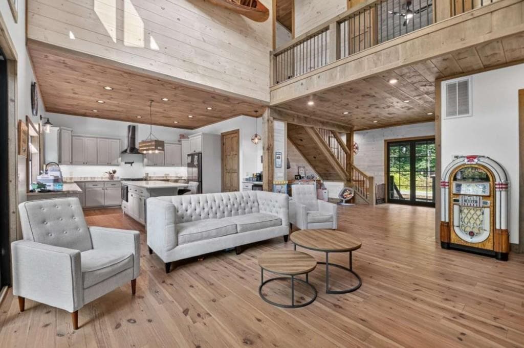 3 bedroom, 5 bathroom, 3,039 sq ft single family residence for sale at 60 Hiles Hatch Lane, Blue Ridge, GA 30513 — photo 5