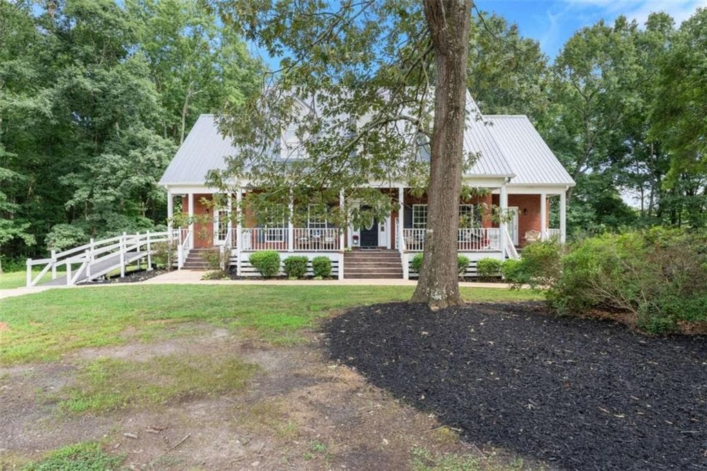 6 bedroom, 5 bathroom, 5,500 sq ft single family residence for sale at 51 Howington Road, Jefferson, GA 30549 — photo 3