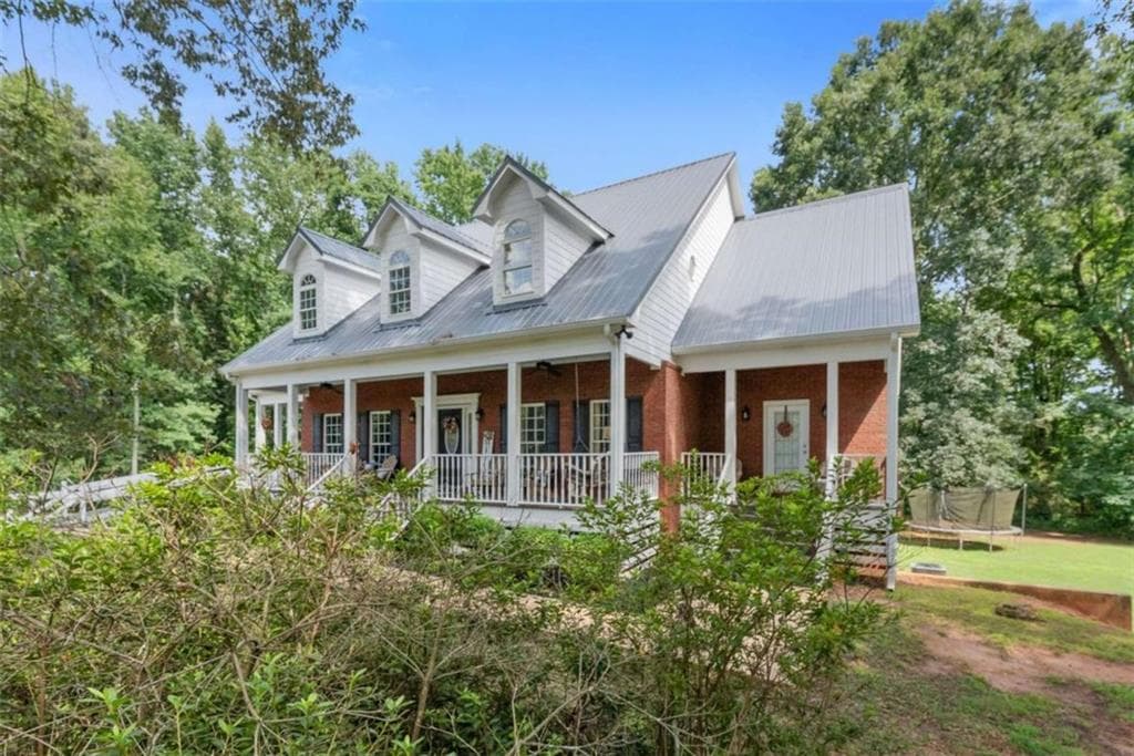 6 bedroom, 5 bathroom, 5,500 sq ft single family residence for sale at 51 Howington Road, Jefferson, GA 30549 — photo 4