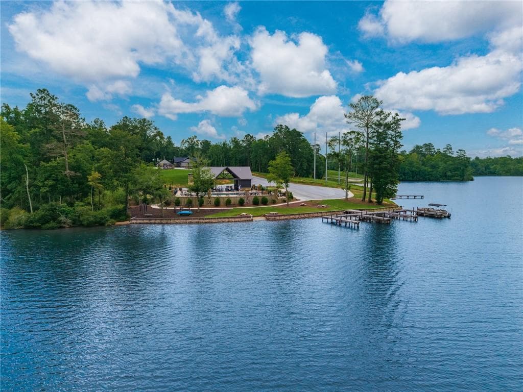 single family residence for sale at 143 Falls Lane, Milledgeville, GA 31061 — photo 2
