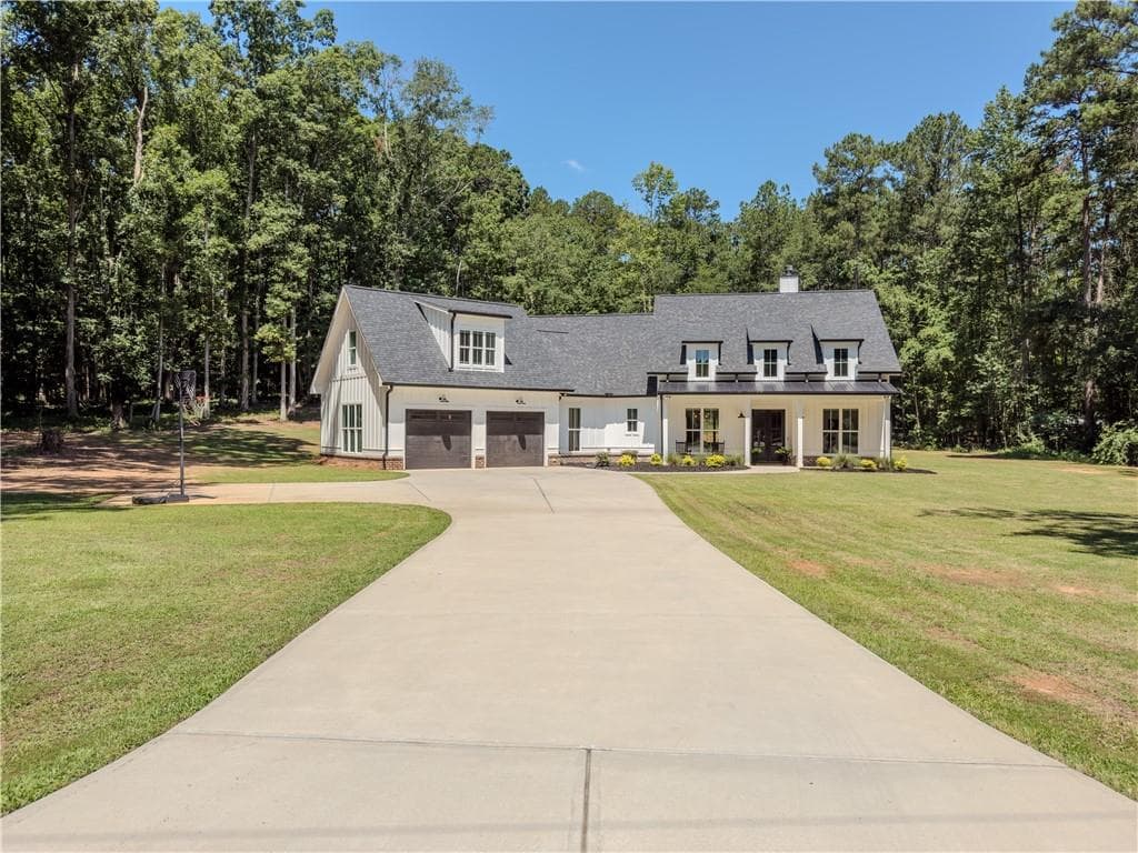 4 bedroom, 4 bathroom, 2,892 sq ft single family residence under contract at 1010 Holland Springs Road, Madison, GA 30650 — photo 2