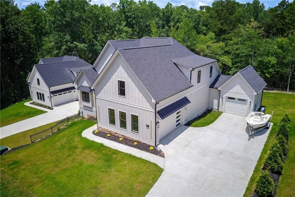 5 bedroom, 4 bathroom, 3,000 sq ft single family residence for sale at 3610 Fleming Drive, Cumming, GA 30041 — photo 5