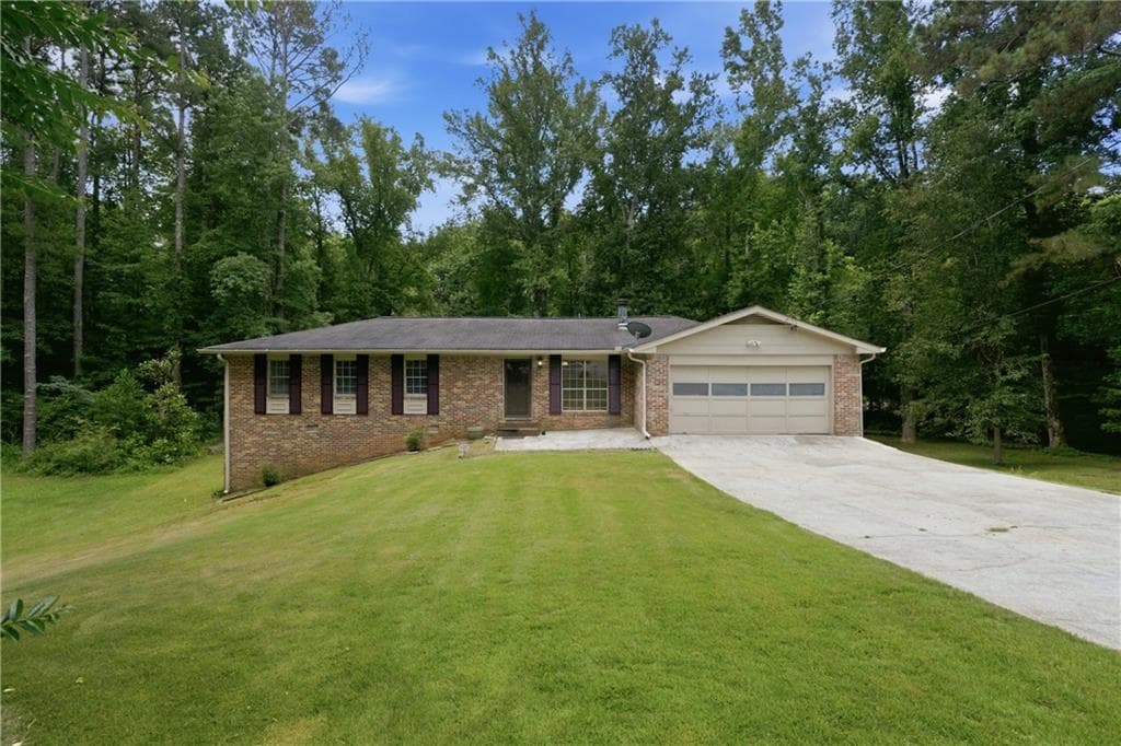 639 Cedrick Lane, Stone Mountain, GA 30087 — most recent listing photo