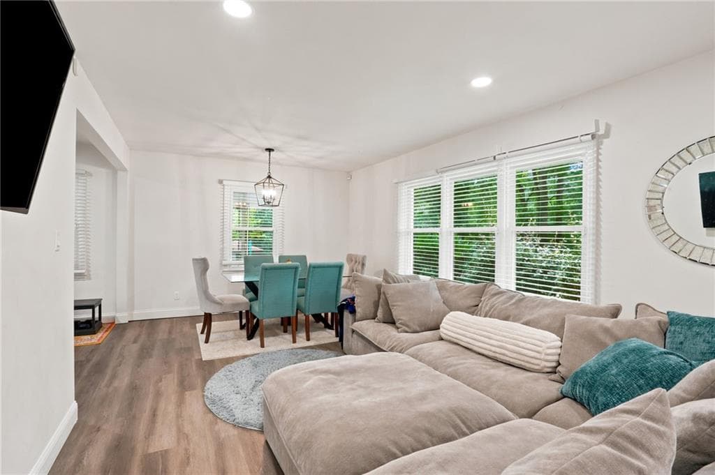 3 bedroom, 1 bathroom single family residence for rent at 581 Meadowbrook Drive, Marietta, GA 30067 for $2,300 a month — photo 3