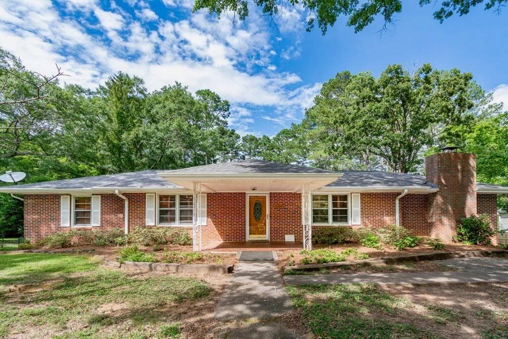2 bedroom, 2 bathroom, 2,019 sq ft single family residence for sale at 7194 Reinhardt College Parkway, Waleska, GA 30183 — photo 2