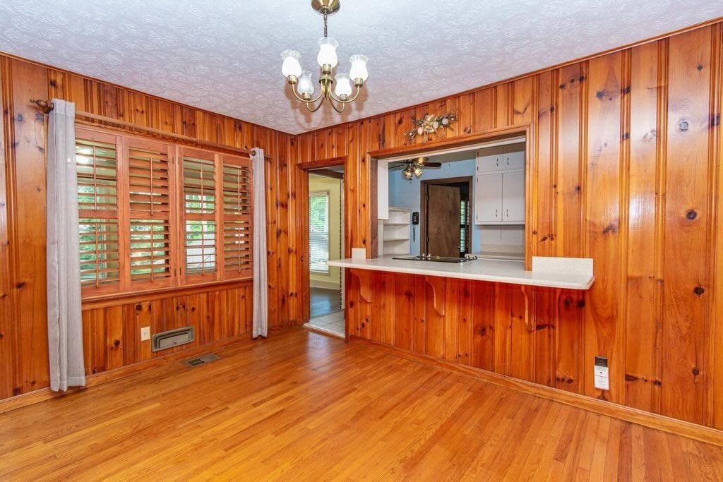 2 bedroom, 2 bathroom, 2,019 sq ft single family residence for sale at 7194 Reinhardt College Parkway, Waleska, GA 30183 — photo 6