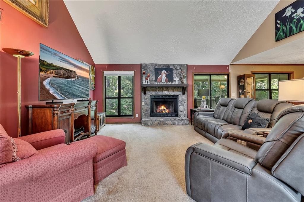 3 bedroom, 2 bathroom, 1,636 sq ft single family residence for sale at 709 Cobb Trail, Woodstock, GA 30188 — photo 5