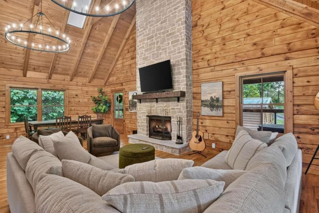 2 bedroom, 2 bathroom, 1,680 sq ft single family residence for sale at 355 Happy Valley Lane, Morganton, GA 30560 — photo 9