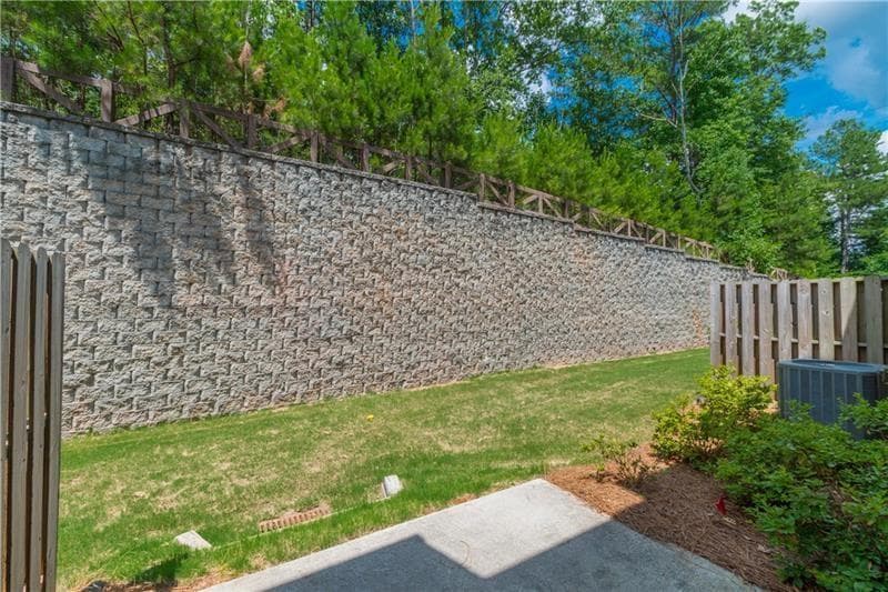 4 bedroom, 4 bathroom, 2,327 sq ft townhouse for rent at 3494 New Fawn Lane, Alpharetta, GA 30004 for $3,200 a month — photo 5