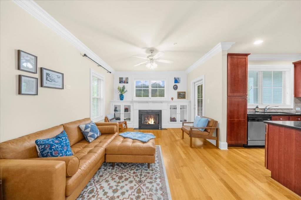 2 bedroom, 3 bathroom, 1,200 sq ft townhouse for sale at 199 Le Gran Court, Sandy Springs, GA 30328 — photo 5