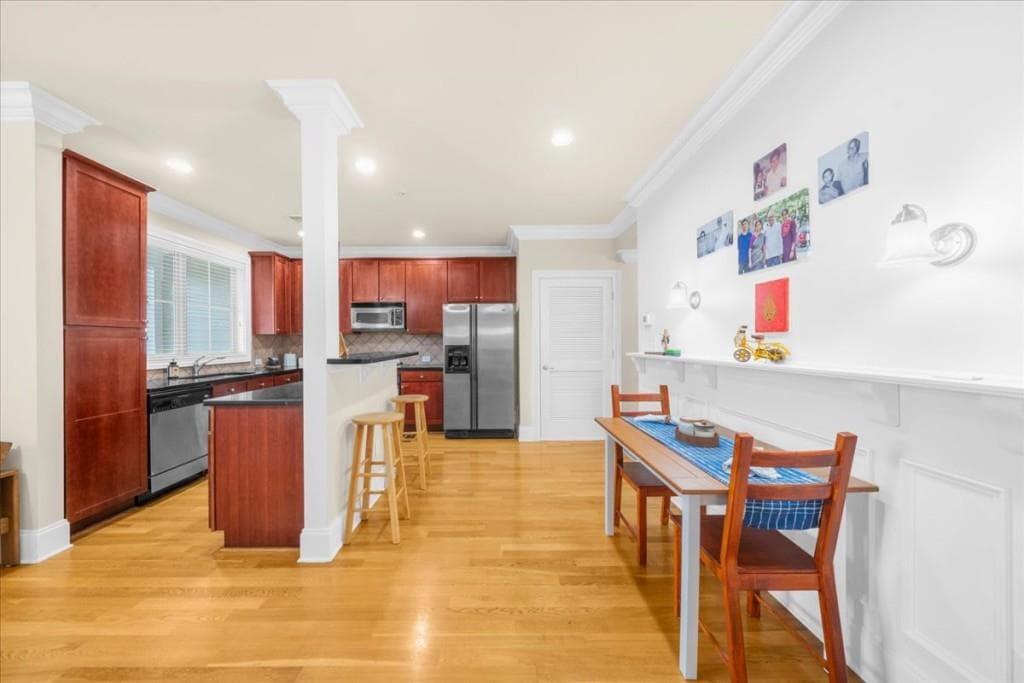 2 bedroom, 3 bathroom, 1,200 sq ft townhouse for sale at 199 Le Gran Court, Sandy Springs, GA 30328 — photo 10