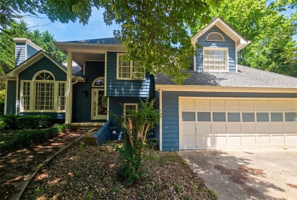 4 bedroom, 3 bathroom, 1,977 sq ft single family residence for sale at 4915 Bayberry Drive, Cumming, GA 30040 — photo 3