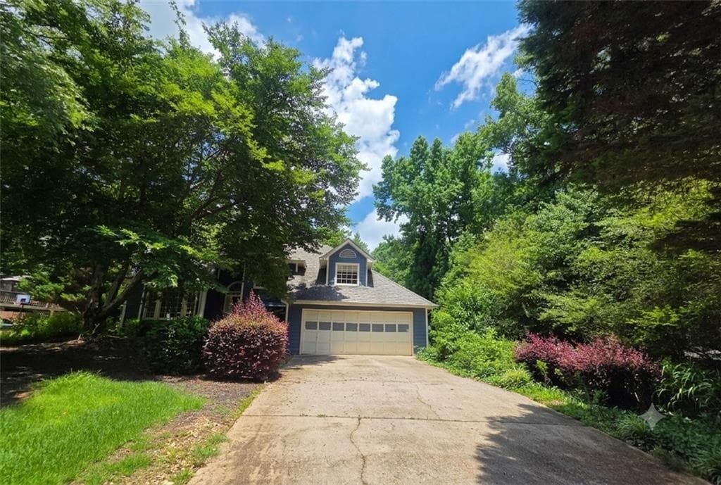 4 bedroom, 3 bathroom, 1,977 sq ft single family residence for sale at 4915 Bayberry Drive, Cumming, GA 30040 — photo 4
