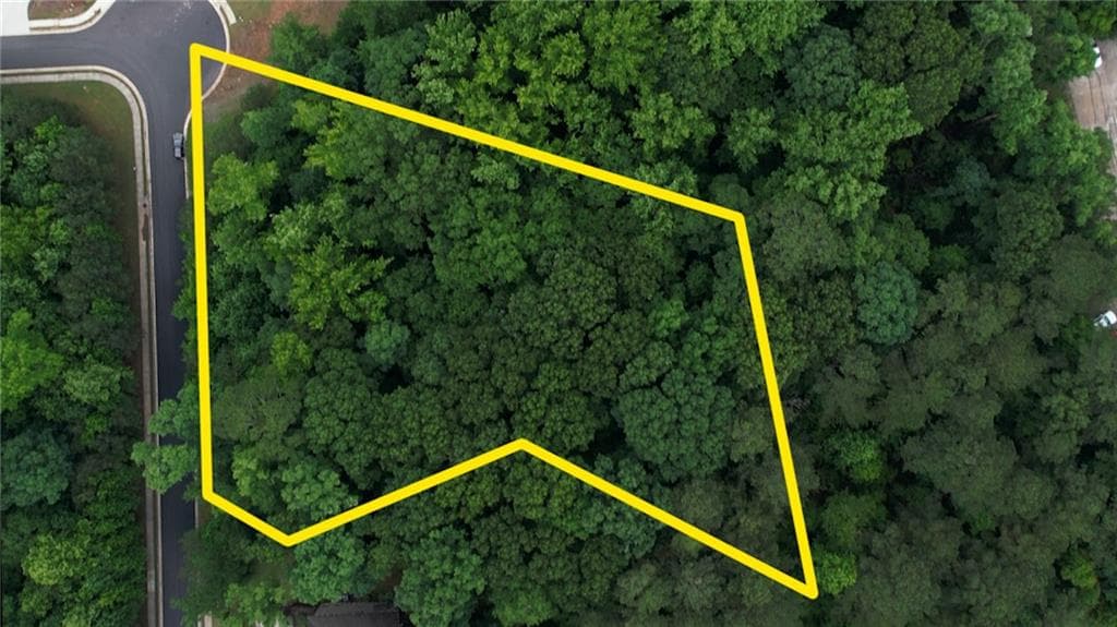 single family residence for sale at 2070 Wood Valley Drive, Loganville, GA 30052 — photo 4