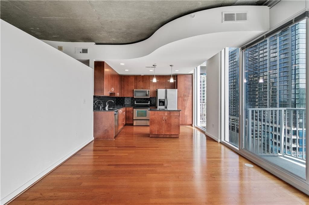1 bedroom, 1 bathroom, 808 sq ft condominium for sale at 860 Peachtree Street 1612, Atlanta, GA 30308 — photo 5