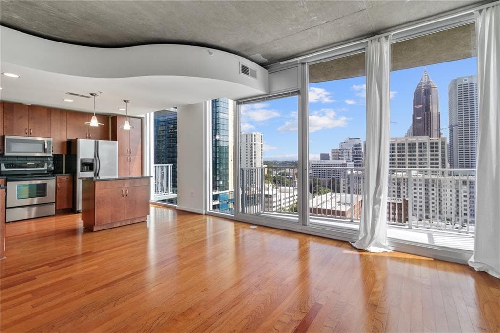 1 bedroom, 1 bathroom, 808 sq ft condominium for sale at 860 Peachtree Street 1612, Atlanta, GA 30308 — photo 7