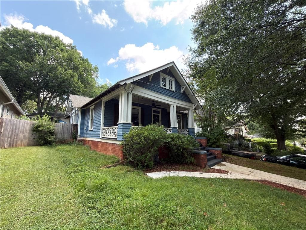 3 bedroom, 2 bathroom, 1,620 sq ft single family residence sold at 1234 Arkwright Place, Atlanta, GA 30317