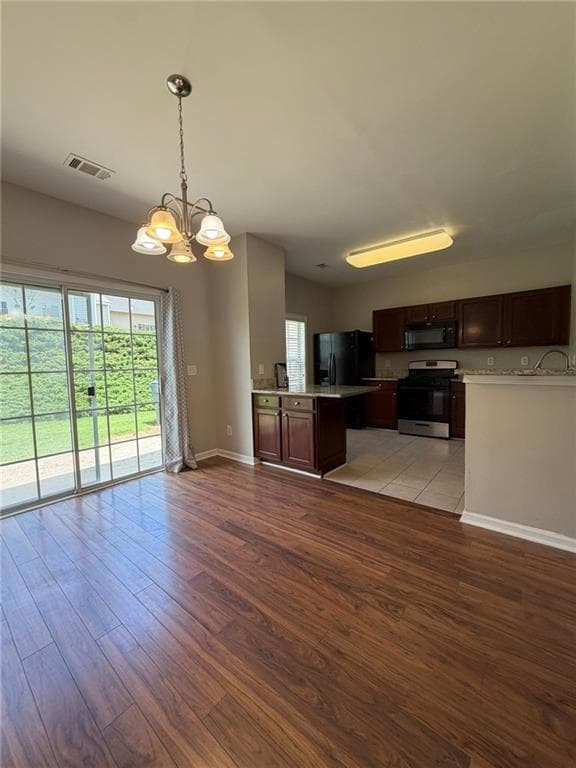 3 bedroom, 3 bathroom, 1,386 sq ft townhouse for rent at 1059 Prestwyck Court, Alpharetta, GA 30004 for $2,000 a month — photo 3
